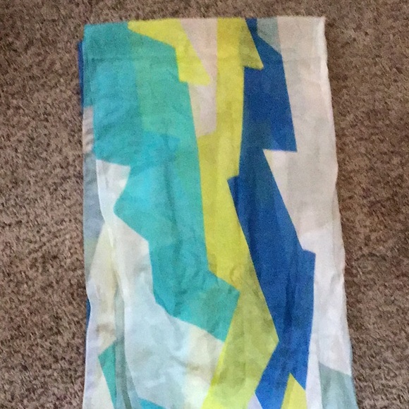 Ann Taylor Scarf - Picture 2 of 4
